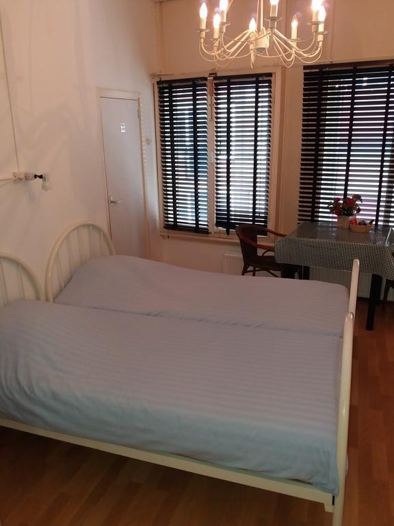 Zweibettzimmer mit eigenem Bad